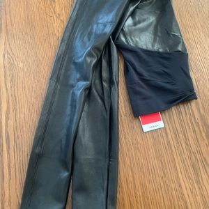 NWT Spanx Faux Leather Maternity Legging (small)